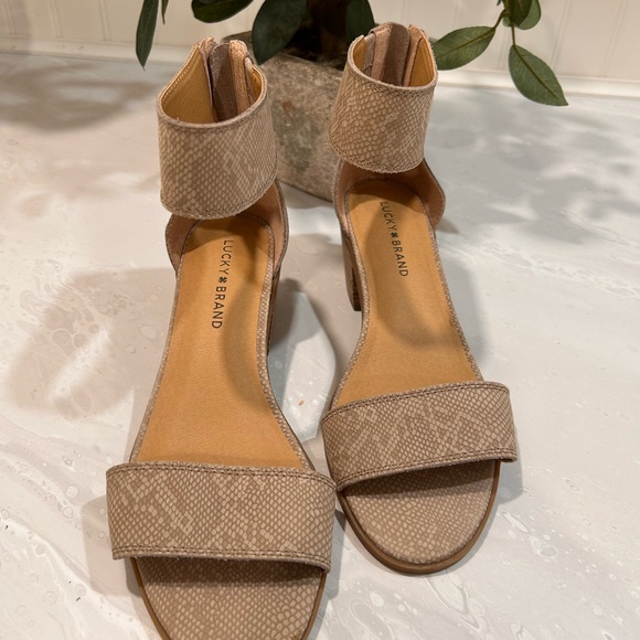 Lucky brand beige sandals - Picture 5 of 16